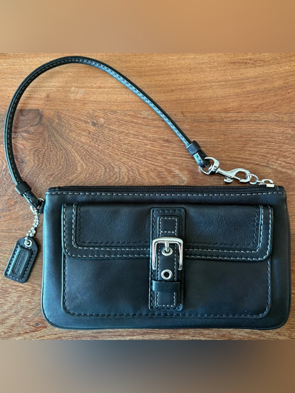 Coach Vintage Hampton Soho black leather buckle wristlet